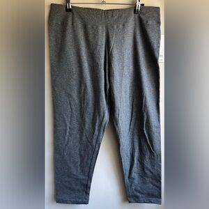 NWT Sofra Capri Leggings